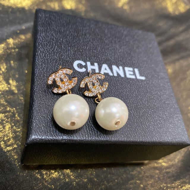 CHANEL シャネル ピアス - ゴールド