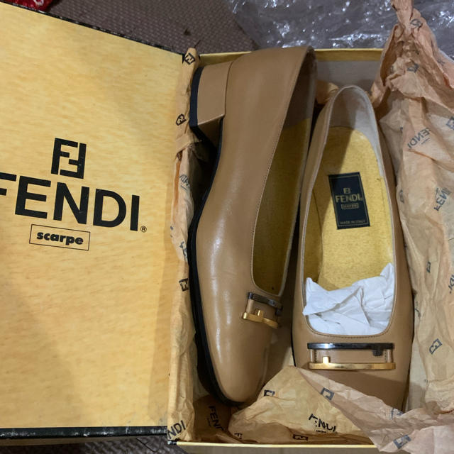 FENDI(フェンディ)のFENDI  パンプス レディースの靴/シューズ(ハイヒール/パンプス)の商品写真