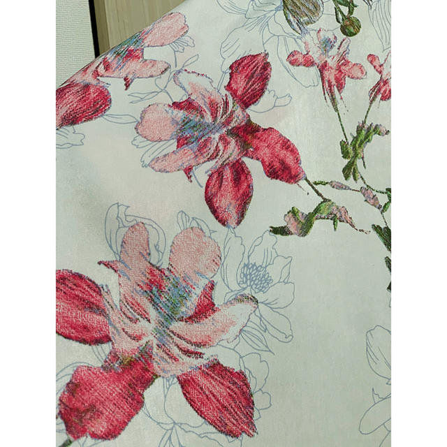 STRAWBERRY-FIELDS(ストロベリーフィールズ)の花柄スカート ストロベリーフィールズ  レディースのスカート(ひざ丈スカート)の商品写真