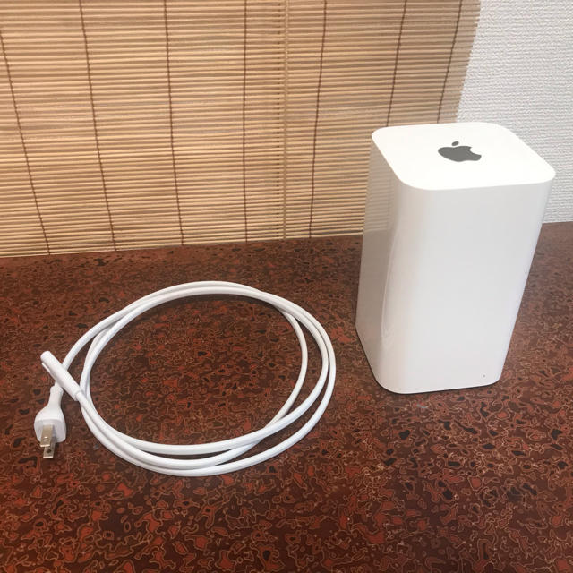 Mac (Apple)(マック)のApple AirMac Time Capsule 3TB スマホ/家電/カメラのPC/タブレット(PC周辺機器)の商品写真