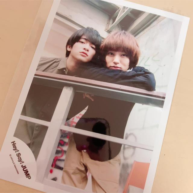 Hey! Say! JUMP(ヘイセイジャンプ)の伊野尾慧 知念侑李 公式写真 エンタメ/ホビーのタレントグッズ(アイドルグッズ)の商品写真