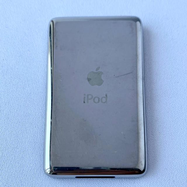 Apple(アップル)のiPod classic 160GB スマホ/家電/カメラのオーディオ機器(ポータブルプレーヤー)の商品写真