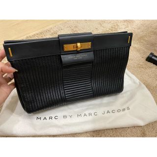 マークバイマークジェイコブス(MARC BY MARC JACOBS)の美品　MARC BY JACOBS レザー　オールレザー　本革　クラッチ　バック(クラッチバッグ)