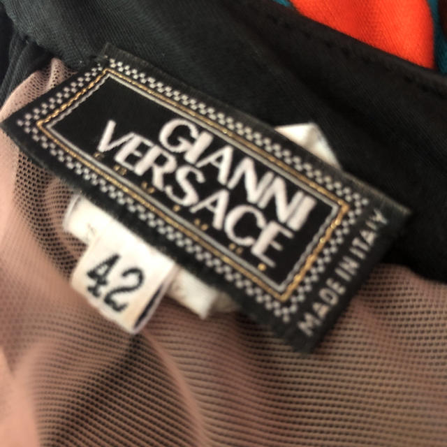 Gianni Versace(ジャンニヴェルサーチ)のベルサーチとてもオシャレなワンピース レディースのワンピース(その他)の商品写真