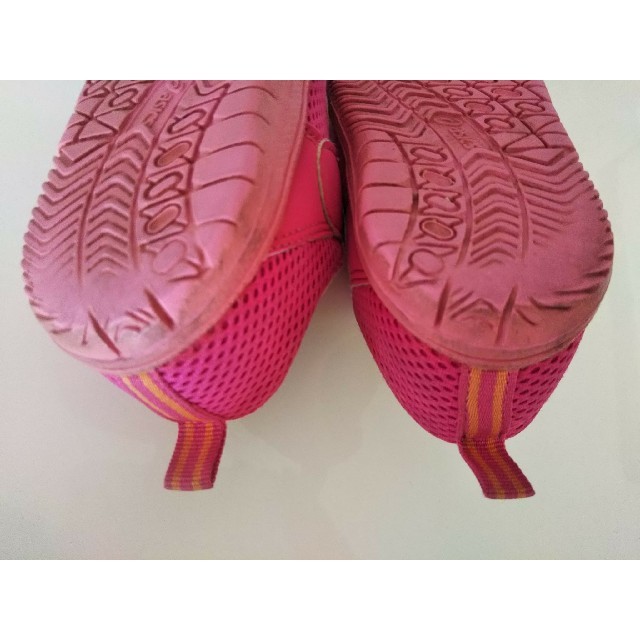 asics(アシックス)のアシックス サンダル スニーカー ピンク14.5㎝ キッズ/ベビー/マタニティのベビー靴/シューズ(~14cm)(サンダル)の商品写真