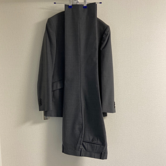 AOKI(アオキ)のアオキ　スーツ Y5　上下　グレー　ストライプ メンズのスーツ(セットアップ)の商品写真