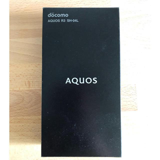 AQUOS(アクオス)の未使用新品SH-04L AQUOS R3 ドコモ(SIMロック解除済み)  スマホ/家電/カメラのスマートフォン/携帯電話(スマートフォン本体)の商品写真