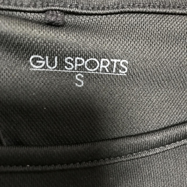 GU(ジーユー)のお値下げいたしました^_^GU SPORTS  黒チュニック丈　ストレッチ素材 レディースのトップス(Tシャツ(半袖/袖なし))の商品写真