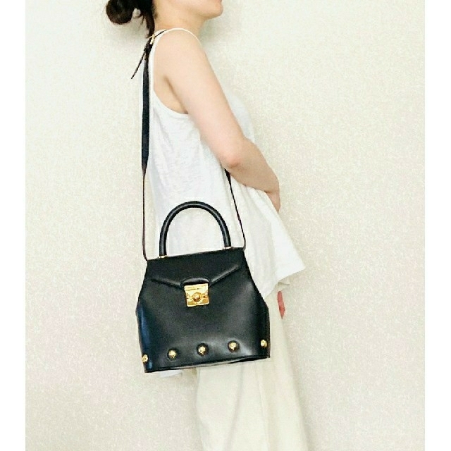 値下げ】フェラガモ Salvatore Ferragamo ショルダーバッグ