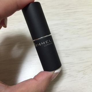 リンメル(RIMMEL)のマシュマロルックリップスティック(口紅)