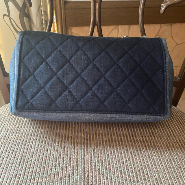 CHANEL デニム マトラッセ 斜めがけ ダブルチェーンバッグ CHANEL デニム マトラッセ 斜めがけ ダブルチェーンバッグ