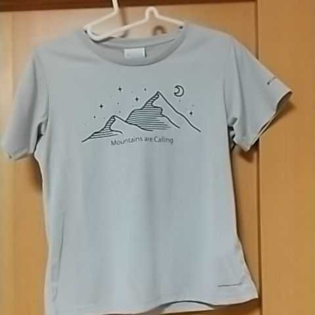 Columbia(コロンビア)の新品タグ付き Columbia   size S レディースのトップス(Tシャツ(半袖/袖なし))の商品写真