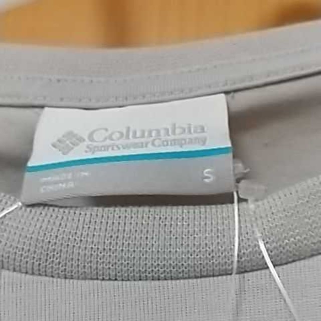Columbia(コロンビア)の新品タグ付き Columbia   size S レディースのトップス(Tシャツ(半袖/袖なし))の商品写真