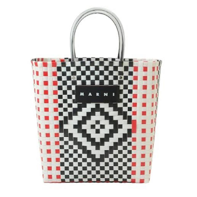 Marni(マルニ)の新品未使用　MARNI MARKETマルニマーケット スクエアピクニックバッグ  レディースのバッグ(かごバッグ/ストローバッグ)の商品写真