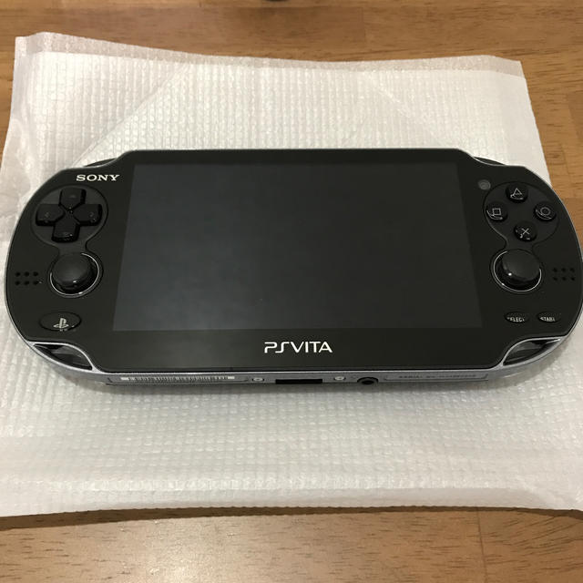 PlayStation Vita(プレイステーションヴィータ)のSONY PlayStation VITA 本体  PCH-1100 AA01 エンタメ/ホビーのゲームソフト/ゲーム機本体(携帯用ゲーム機本体)の商品写真