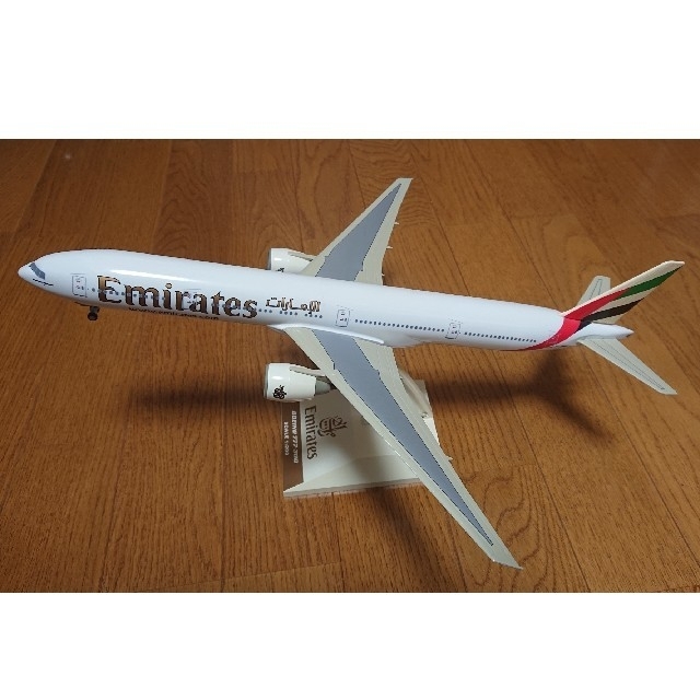 エミレーツ航空 飛行機 模型 エンタメ/ホビーのテーブルゲーム/ホビー(航空機)の商品写真