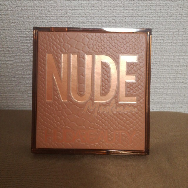 Sephora(セフォラ)のHUDA BEAUTY MEDIUM NUDE OBSESSIONS コスメ/美容のベースメイク/化粧品(アイシャドウ)の商品写真