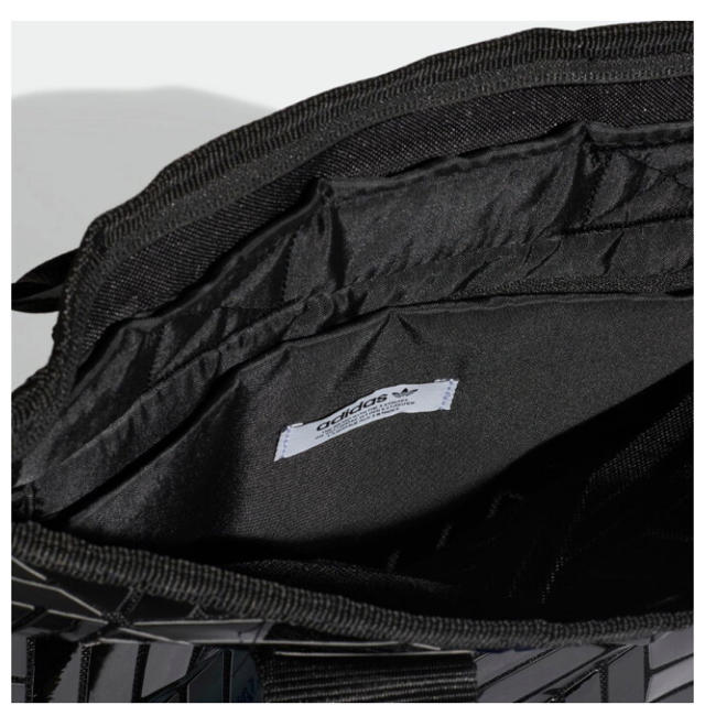 adidas(アディダス)の【新品】adidas Originals  ROLLTOP BACKPACK メンズのバッグ(バッグパック/リュック)の商品写真