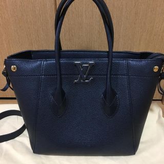 ルイヴィトン(LOUIS VUITTON)のルイヴィトンLV完売フリーダムトリヨンレザー黒(ハンドバッグ)