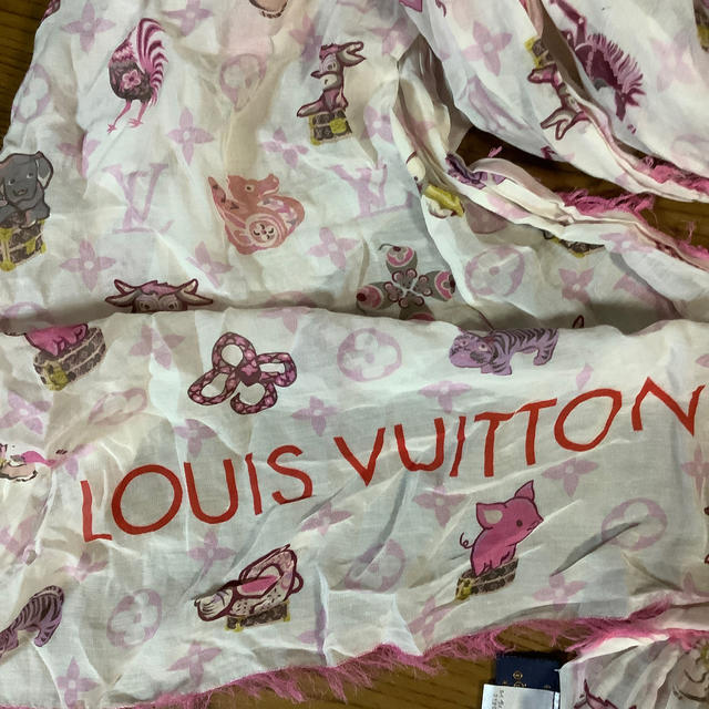LOUIS VUITTON(ルイヴィトン)のルイヴィトン　ショール レディースのファッション小物(マフラー/ショール)の商品写真