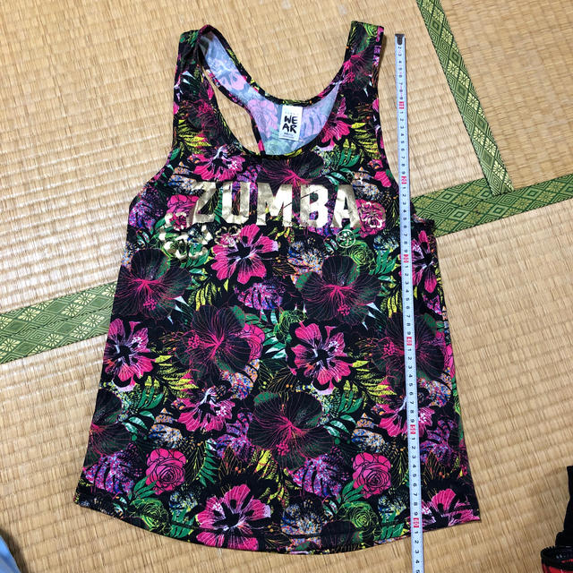 Zumba(ズンバ)の花柄zumbaウェア スポーツ/アウトドアのトレーニング/エクササイズ(その他)の商品写真