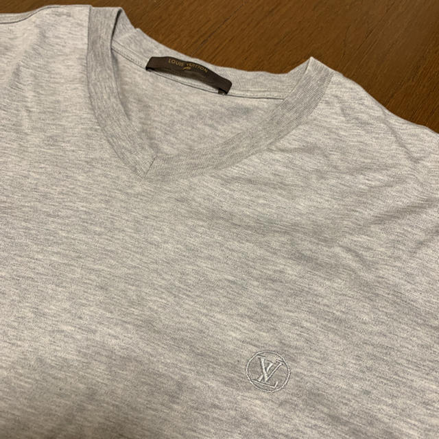 未使用　ヴィトン　メンズTシャツ