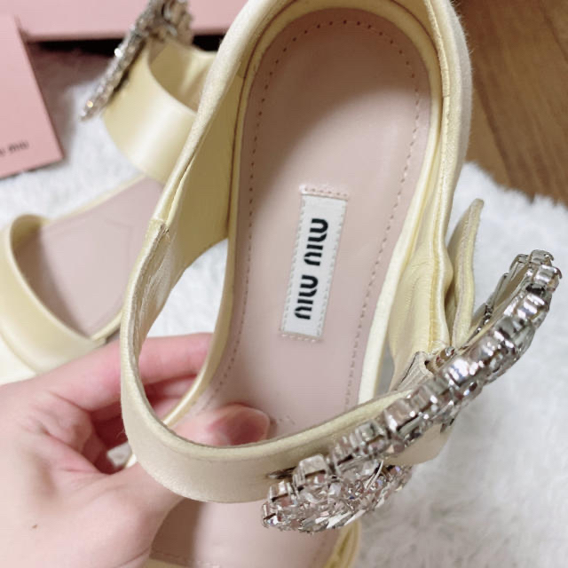 最終値下げ!miumiu クリスタル ビジュー サンダル