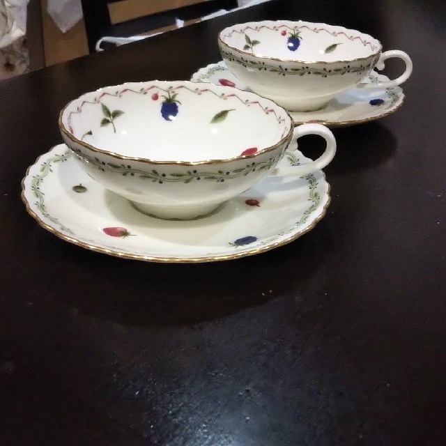 Noritake(ノリタケ)のノリタケ  ティーカップペアセット インテリア/住まい/日用品のキッチン/食器(グラス/カップ)の商品写真