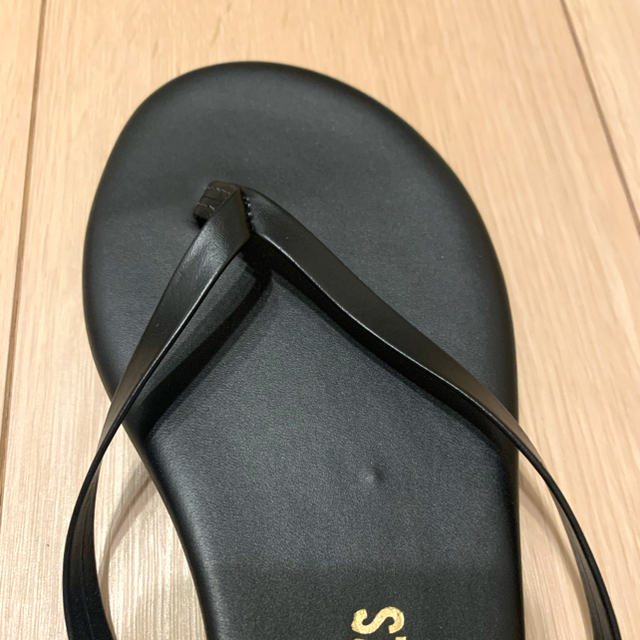 新品未使用☆TKEES☆Liners Sable black 22cm サンダル レディースの靴/シューズ(ビーチサンダル)の商品写真