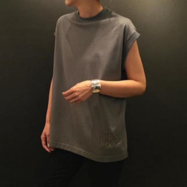 Drawer(ドゥロワー)のナミ様専用　ブラミンク　コットンクルーネック刺繍ノースリーブTシャツ レディースのトップス(Tシャツ(半袖/袖なし))の商品写真