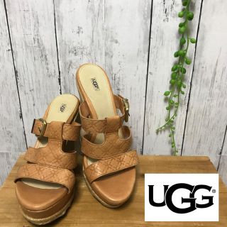 アグ(UGG)のugg アグ　サンダル　未使用　ヒール　ロゴ　藁(サンダル)