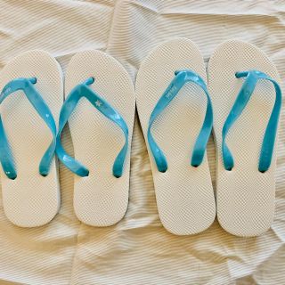 ハワイアナス(havaianas)のハレクラニ沖縄　ビーチサンダル2足セット　メンズ&レディース(ビーチサンダル)