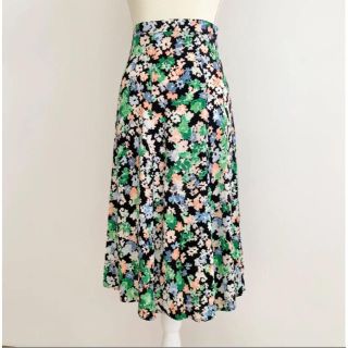 エイチアンドエム(H&M)の花柄ロングスカート(ロングスカート)