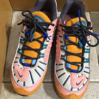 ナイキ(NIKE)のnike スニーカー(スニーカー)