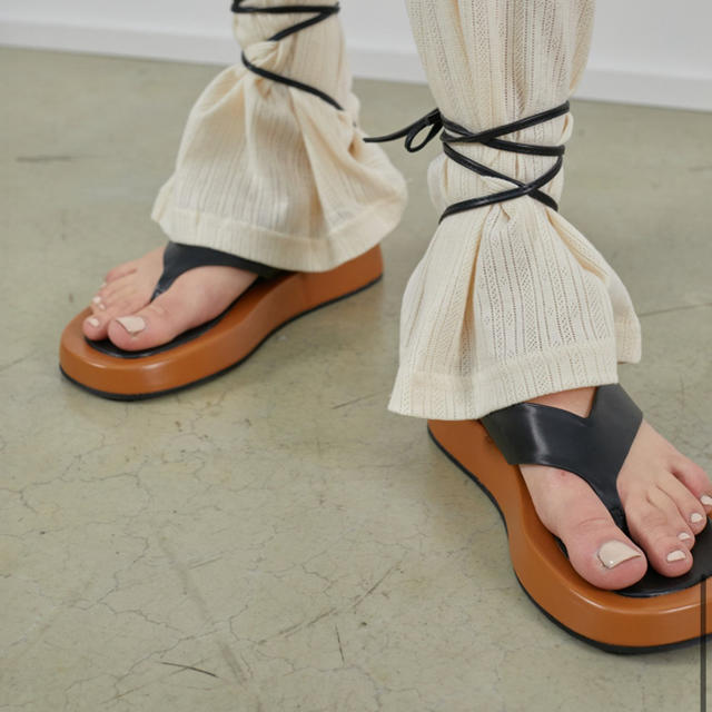 ZARA - The Row風 フラットサンダル レースアップサンダルの通販 by