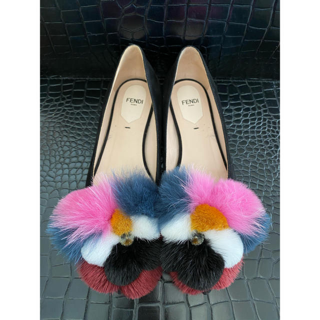 日本に FENDI ミンク フラットシューズ 36 美品 FENDI 239 日本に FENDI ミンク フラットシューズ 36 美品 FENDI 239