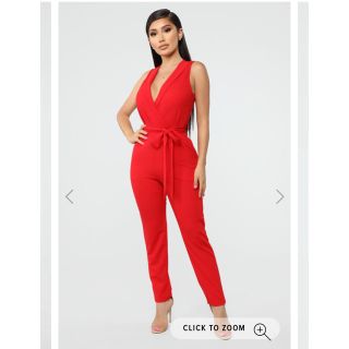 エイソス(asos)の新品未使用　fashion nova オールインワン　レッド(オールインワン)