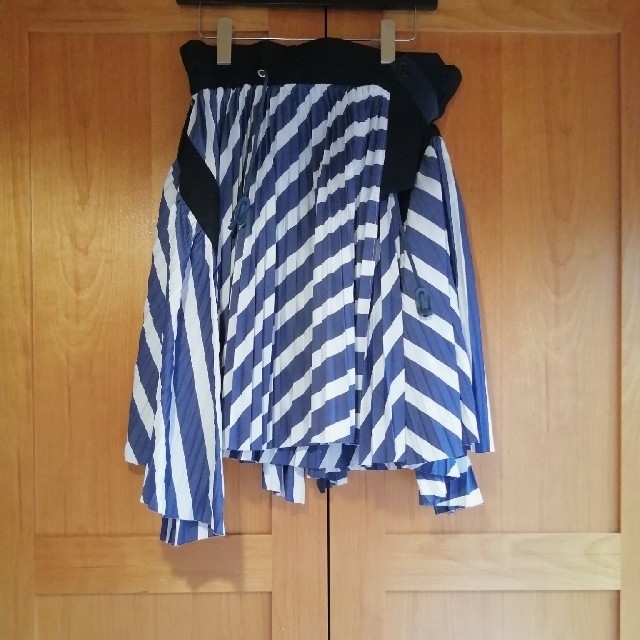 sacai(サカイ)のsacai ストライプスカート 美品 レディースのスカート(ひざ丈スカート)の商品写真