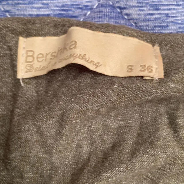 Bershka(ベルシュカ)のBershka Tシャツ シャツ　 メンズのトップス(Tシャツ/カットソー(半袖/袖なし))の商品写真