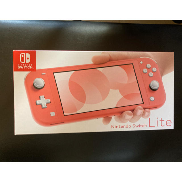 Nintendo Switch(ニンテンドースイッチ)の未開封　Nintendo Switch Lite Coral コーラル エンタメ/ホビーのゲームソフト/ゲーム機本体(携帯用ゲーム機本体)の商品写真