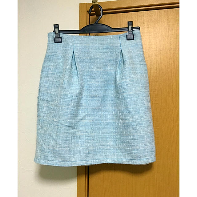 MIIA(ミーア)のMIIA ペールブルーのタイトスカート レディースのスカート(ひざ丈スカート)の商品写真