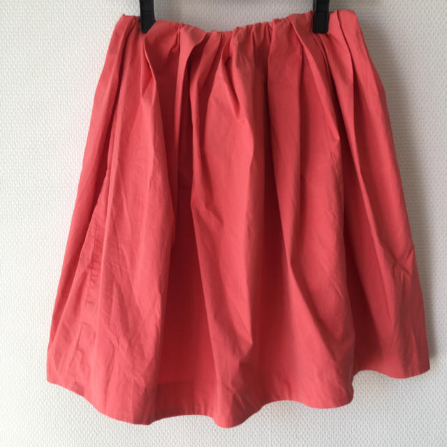 URBAN RESEARCH(アーバンリサーチ)のアーバンリサーチ　オレンジ　膝丈スカート レディースのスカート(ひざ丈スカート)の商品写真