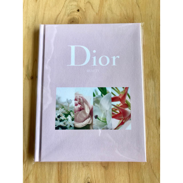 Dior(ディオール)のOggi オッジ 2020年 9月号 雑誌 付録Dior BEAUTY ノート インテリア/住まい/日用品の文房具(ノート/メモ帳/ふせん)の商品写真