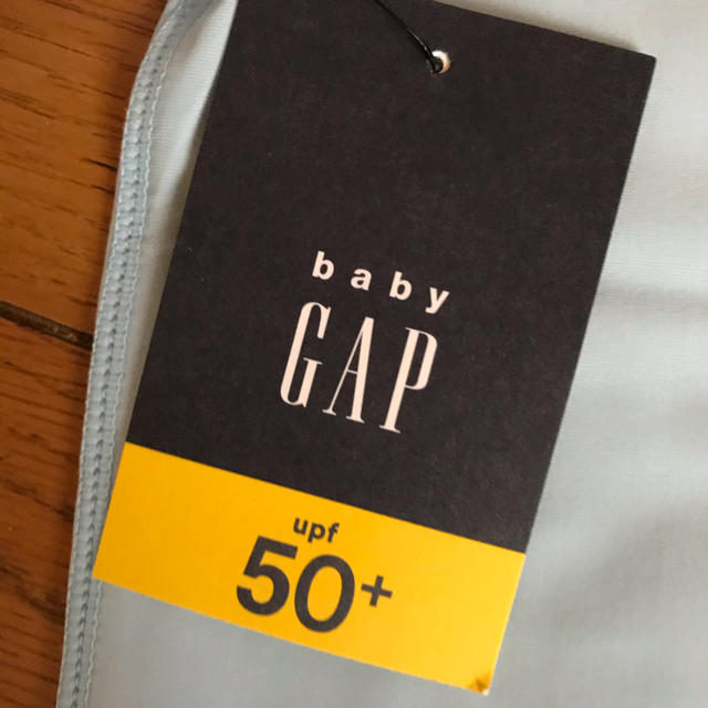 babyGAP(ベビーギャップ)のりんりん様☆babyGap❤︎半袖ラッシュガード キッズ/ベビー/マタニティのキッズ服男の子用(90cm~)(水着)の商品写真