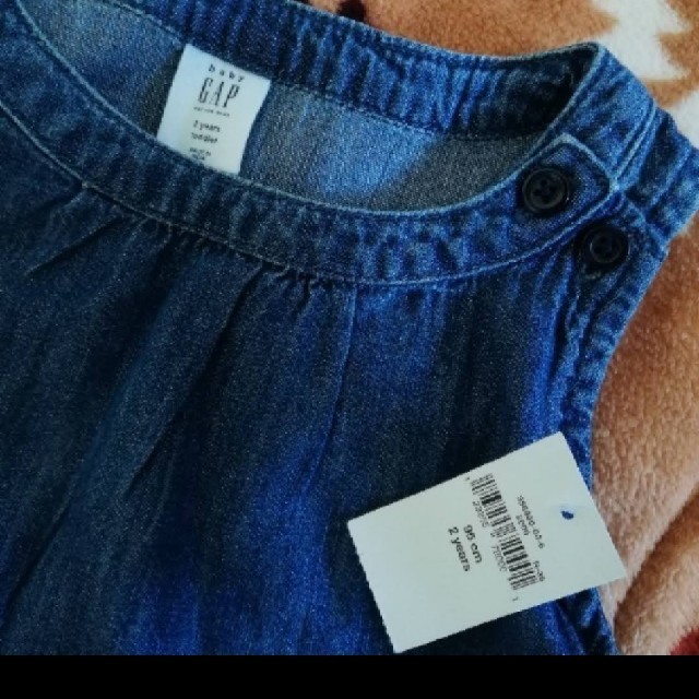 GAP(ギャップ)のGAPジャンパースカート キッズ/ベビー/マタニティのキッズ服女の子用(90cm~)(ワンピース)の商品写真