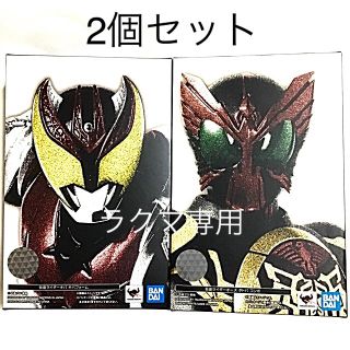 バンダイ(BANDAI)のS.H.フィギュアーツ 仮面ライダーオーズ 仮面ライダーキバ (真骨彫製法)(特撮)