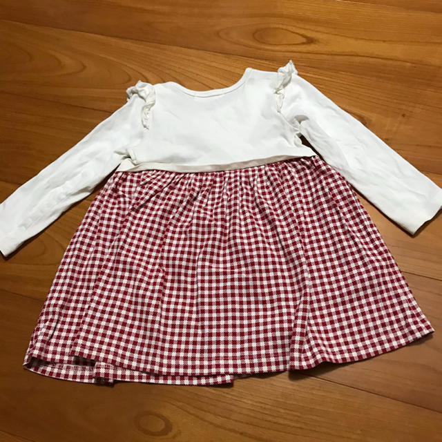 女の子チュニック　95cm キッズ/ベビー/マタニティのキッズ服女の子用(90cm~)(Tシャツ/カットソー)の商品写真