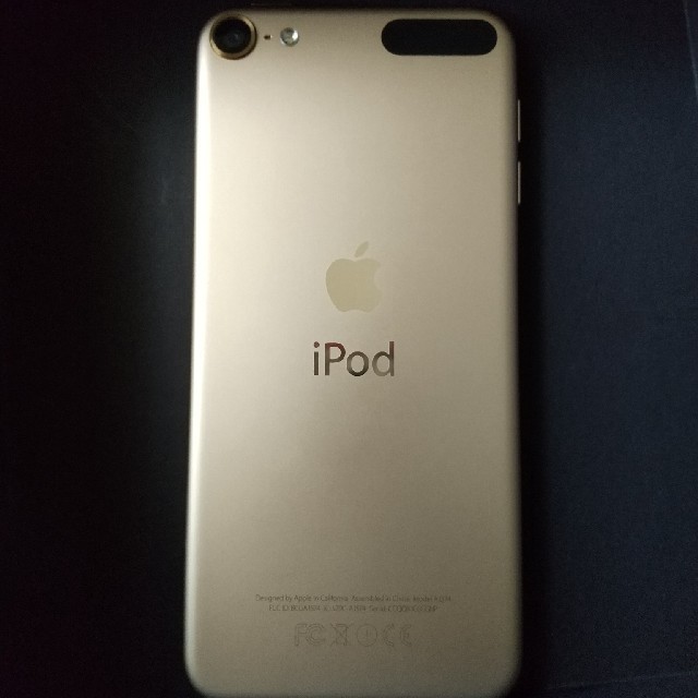 iPod touch(アイポッドタッチ)の美品  iPod touch A1574 スマホ/家電/カメラのオーディオ機器(ポータブルプレーヤー)の商品写真