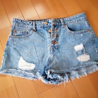 フォーエバートゥエンティーワン(FOREVER 21)のデニムショートパンツ　FOREVER21(ショートパンツ)