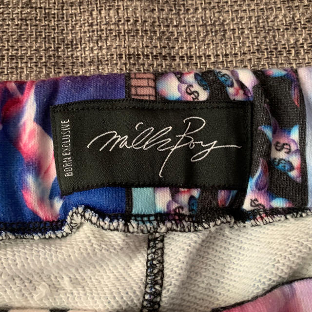 MILKBOY(ミルクボーイ)のMILKBOY INSTAGRAM SHORTS ハーフパンツ メンズのパンツ(ショートパンツ)の商品写真